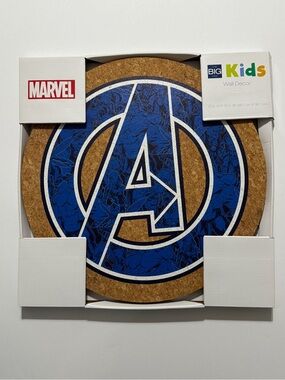 Marvel Avengers Round Cork Wall Sign - Blue & Natural